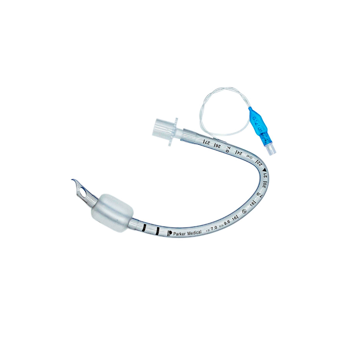 Medicinsk intubationstube med oppustelig ballon og blå adaptor på hvid baggrund.