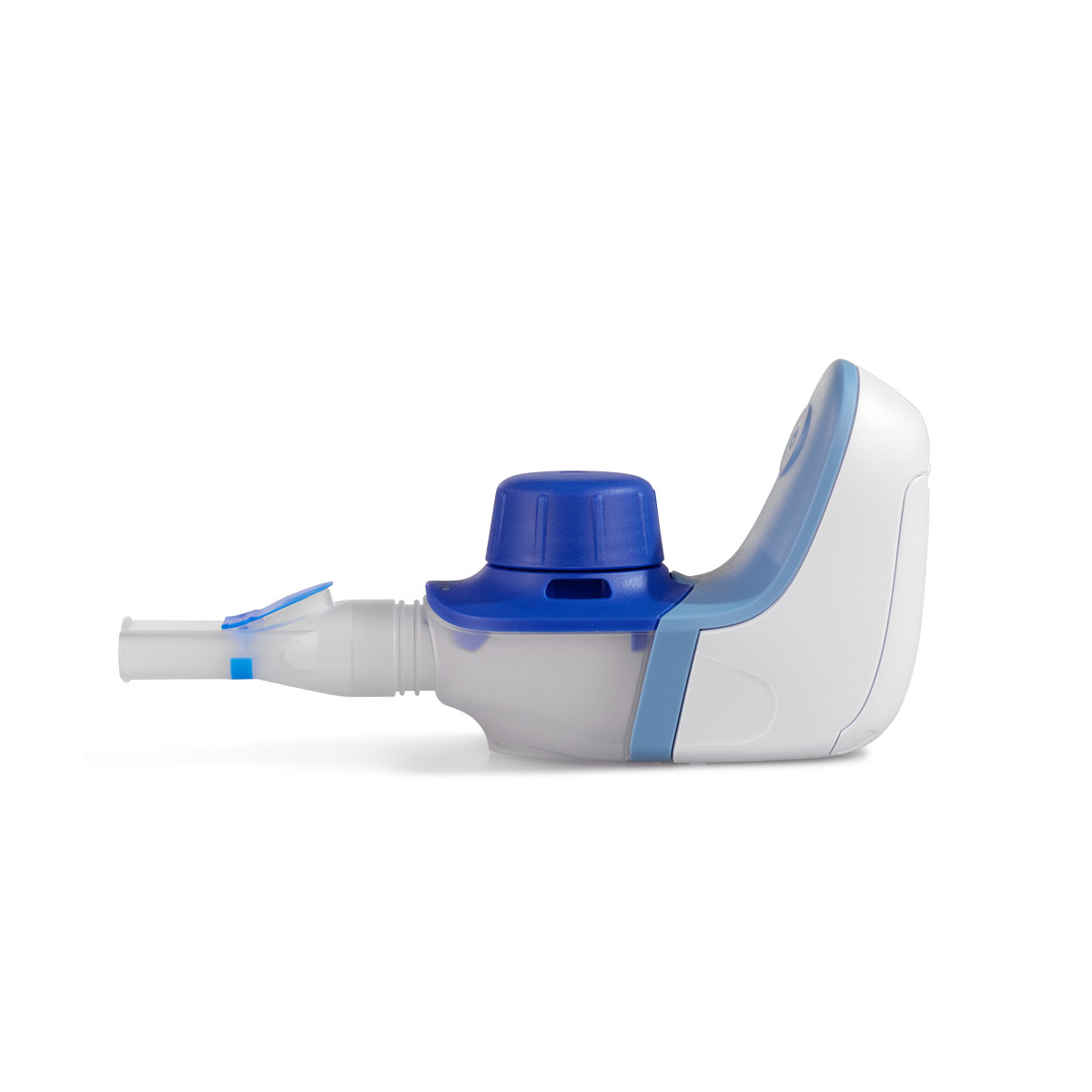 Hvid og blå medicinsk inhalator på hvid baggrund, vist fra siden.